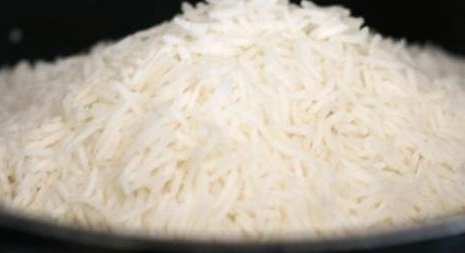 الأرز البسمتي المهدر على البخار